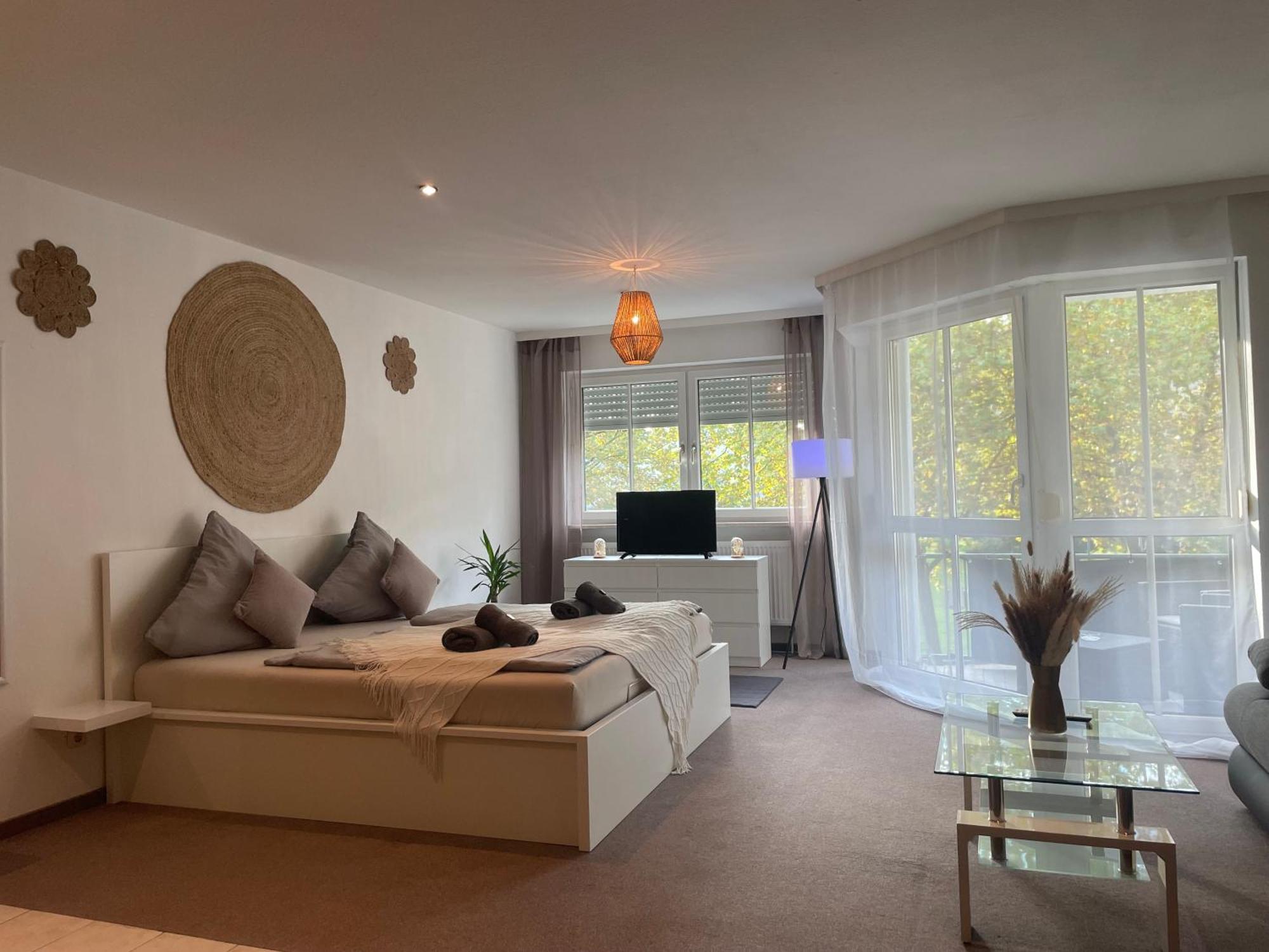 Kingsize Bett Boho Apartment Mit Tiefgarage Naehe Salzburg 프라일라싱 외부 사진